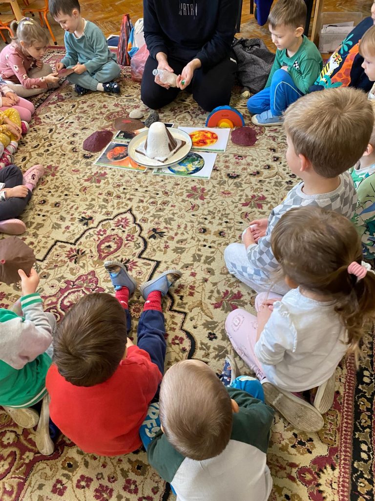 Dlaczego wulkany wybuchają? Warsztaty przyrodnicze