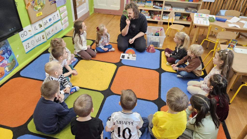 Warsztaty przyrodnicze - Co mówią kamienie?